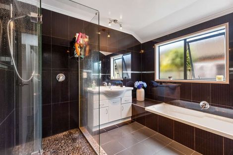 Photo of property in 102 Oriental Parade, Papamoa Beach, Papamoa, 3118