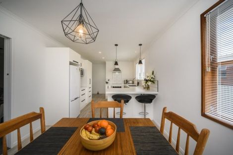 Photo of property in 10 Wairau Place, Kelvin Grove, Palmerston North, 4414