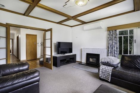 Photo of property in 13 Cambridge Road, Martinborough, 5711