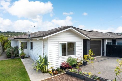 Photo of property in 15 Resolution Drive, Whitby, Porirua, 5024