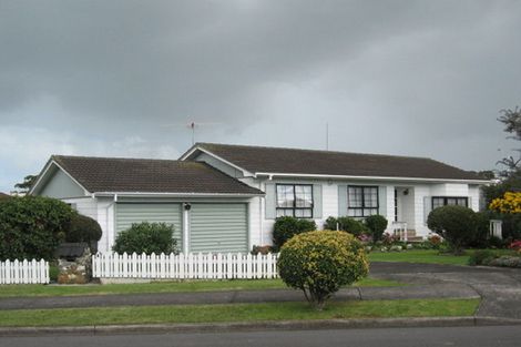 Photo of property in 7 Tyndrum Place, Highland Park, Auckland, 2010