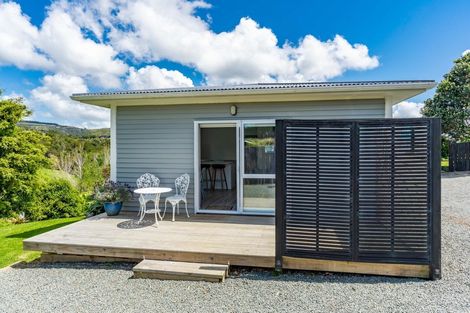 Photo of property in 1040 Cove Road, Langs Beach, Waipu, 0582