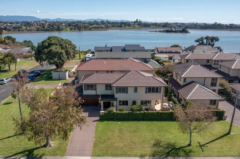 Photo of property in 19 Edgecumbe Road, Tauranga, 3110