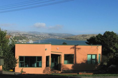 Photo of property in 16 Corlett Road, Plimmerton, Porirua, 5026