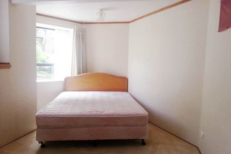 Photo of property in 166 Chelsea View Drive, Chatswood, Auckland, 0626