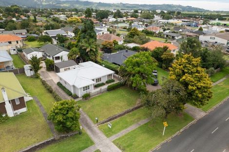 Photo of property in 17 Boucher Avenue, Te Puke, 3119