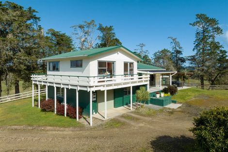 Photo of property in 1 Domain Road, Kawakawa, 0210
