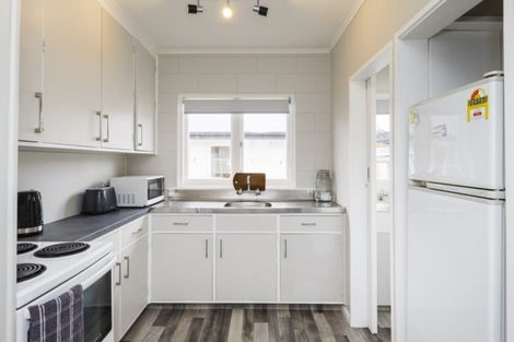 Photo of property in 2/145 College Street, Awapuni, Palmerston North, 4412