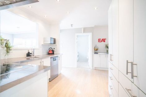 Photo of property in 579 Featherston Street, Roslyn, Palmerston North, 4414