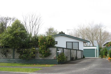 Photo of property in 27 Nikau Street, Inglewood, 4330