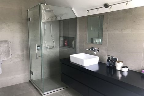 Photo of property in 35 Knowles Street, St Albans, Christchurch, 8052