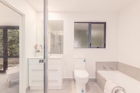 Photo of property in 122a Halswell Junction Road, Halswell, Christchurch, 8025