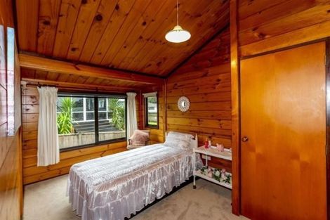 Photo of property in 15 Hickford Place, Okato, 4335