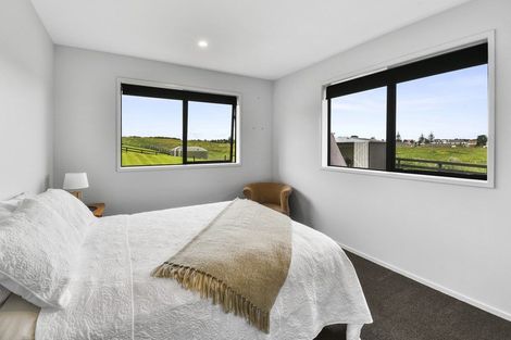 Photo of property in 133 Mcrobbie Road, Kingseat, Papakura, 2580