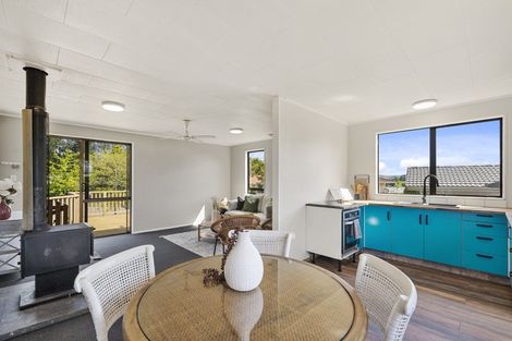 Photo of property in 41 Sunline Place, Ngongotaha, Rotorua, 3010