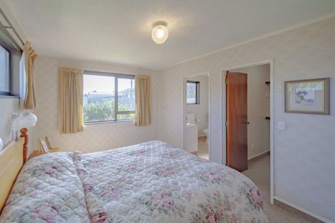 Photo of property in 34 Perry Crescent, Greenmeadows, Napier, 4112