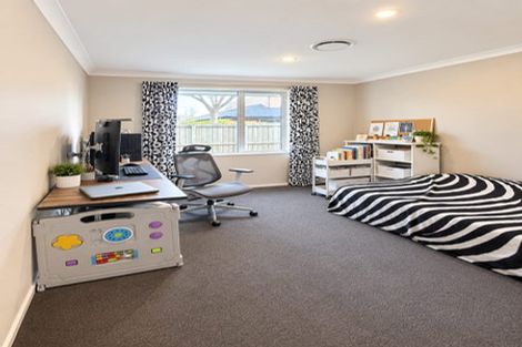 Photo of property in 82 Mcmahon Drive, Aidanfield, Christchurch, 8025