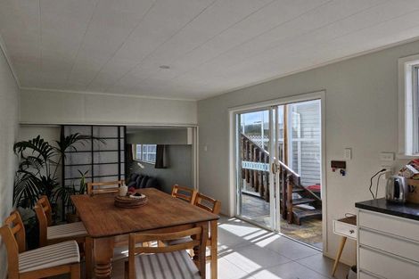 Photo of property in 4 Norton Place, Spotswood, New Plymouth, 4310