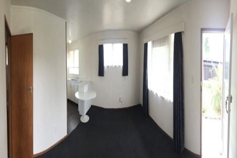 Photo of property in 1/215 Swanson Road, Henderson, Auckland, 0610