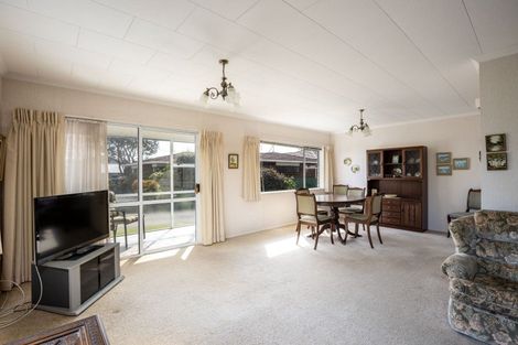 Photo of property in 2/17 Whiteley Street, Moturoa, New Plymouth, 4310
