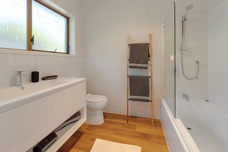 Photo of property in 10 Sea View Terrace, Cockle Bay, Auckland, 2014