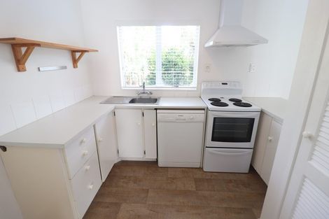 Photo of property in 19 Rehia Road, Massey, Auckland, 0614