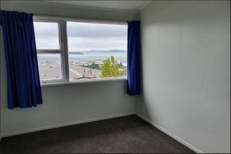 Photo of property in 23 Bushey Way, Maungaraki, Lower Hutt, 5010