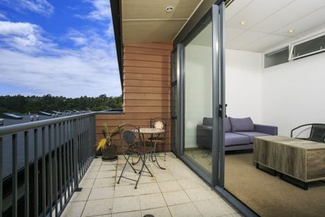 Photo of property in 9/28 The Avenue, Albany, Auckland, 0632