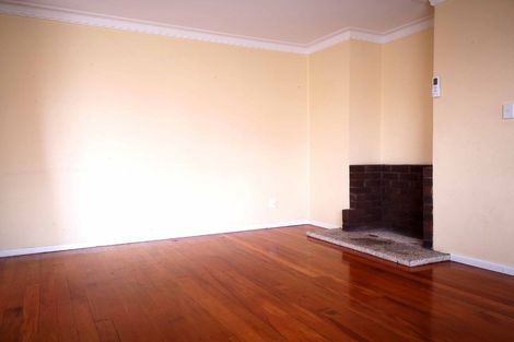 Photo of property in 46 Kohekohe Street, New Lynn, Auckland, 0600