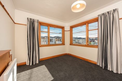 Photo of property in Ionian Flats, 123-125 Brougham Street, Mount Victoria, Wellington, 6011