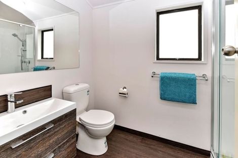 Photo of property in 19 Taihiki Road, Clarks Beach, 2122