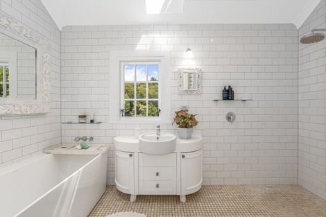 Photo of property in 70 Te Moana Road, Waikanae Beach, Waikanae, 5036