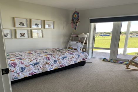 Photo of property in 22 Woven Stone Way, Ohau, Levin, 5570