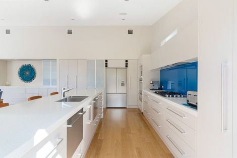 Photo of property in 6 Braddock Grove, Pauanui, Hikuai, 3579