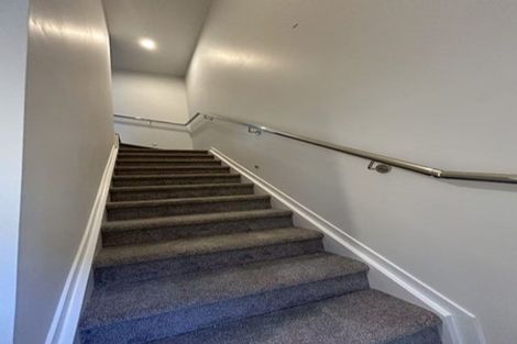 Photo of property in 9/11 Stottholm Road, Titirangi, Auckland, 0604