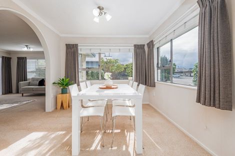Photo of property in 4 Colombo Street, Hokowhitu, Palmerston North, 4410