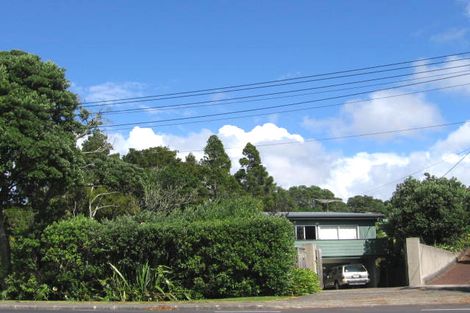 Photo of property in 928 Beach Road, Waiake, Auckland, 0630