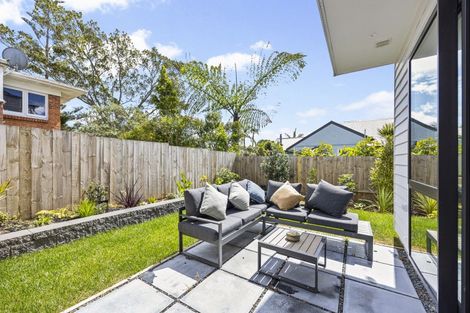 Photo of property in 37 Corunna Road, Milford, Auckland, 0620