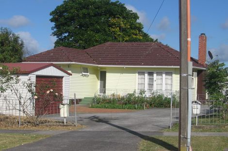 Photo of property in 26 Reid Road, New Lynn, Auckland, 0600