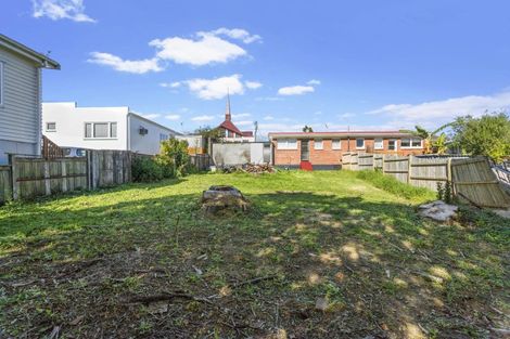 Photo of property in 1/8 Westward Ho, Glen Eden, Auckland, 0602