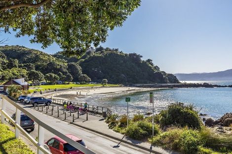 Photo of property in 493 Karaka Bay Road, Karaka Bays, Wellington, 6022