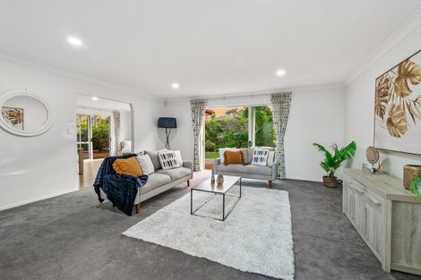 Photo of property in 16 Semillon Avenue, Henderson, Auckland, 0612