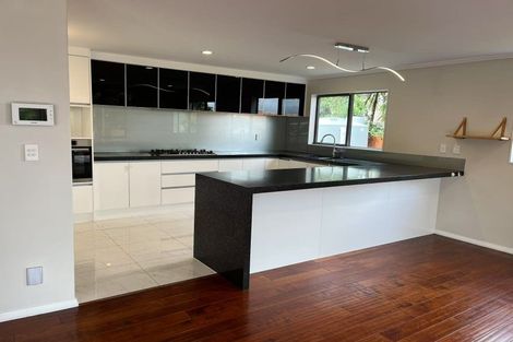Photo of property in 436a East Coast Road, Windsor Park, Auckland, 0630
