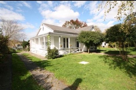 Photo of property in 1 Great North Road, Waipawa, 4210