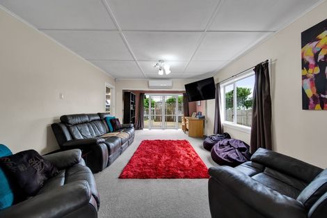 Photo of property in 94 Victoria Street, Hawera, 4610