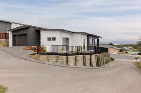 Photo of property in 16 Te Kaka Place, Omokoroa, 3114