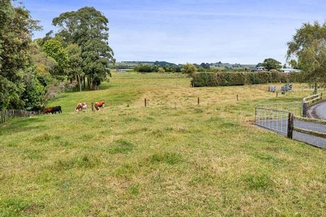 Photo of property in 25 Takiroa Street, Urenui, 4375