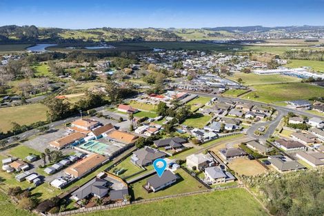 Photo of property in 30 Aitkenhead Court, Parakai, 0830