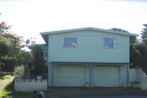 Photo of property in 8 O'rourke Place, Otaki Beach, Otaki, 5512