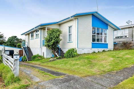 Photo of property in 34 Endeavour Street, Marfell, New Plymouth, 4310